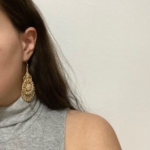 VINTAGE GOLD EARRINGS
